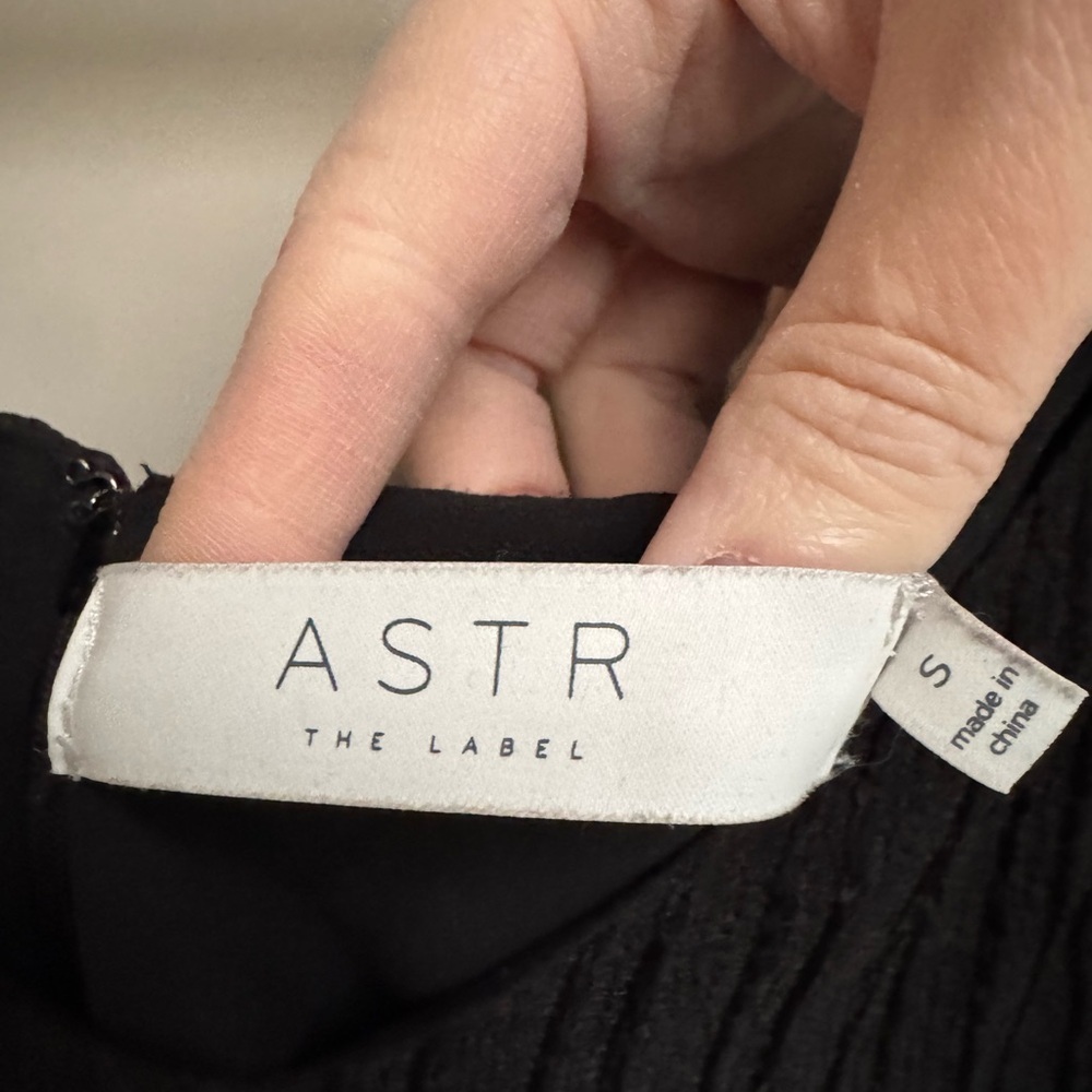 Astr Black Rouched Long Puff-Sleeve Maxi - Picture 7 of 9